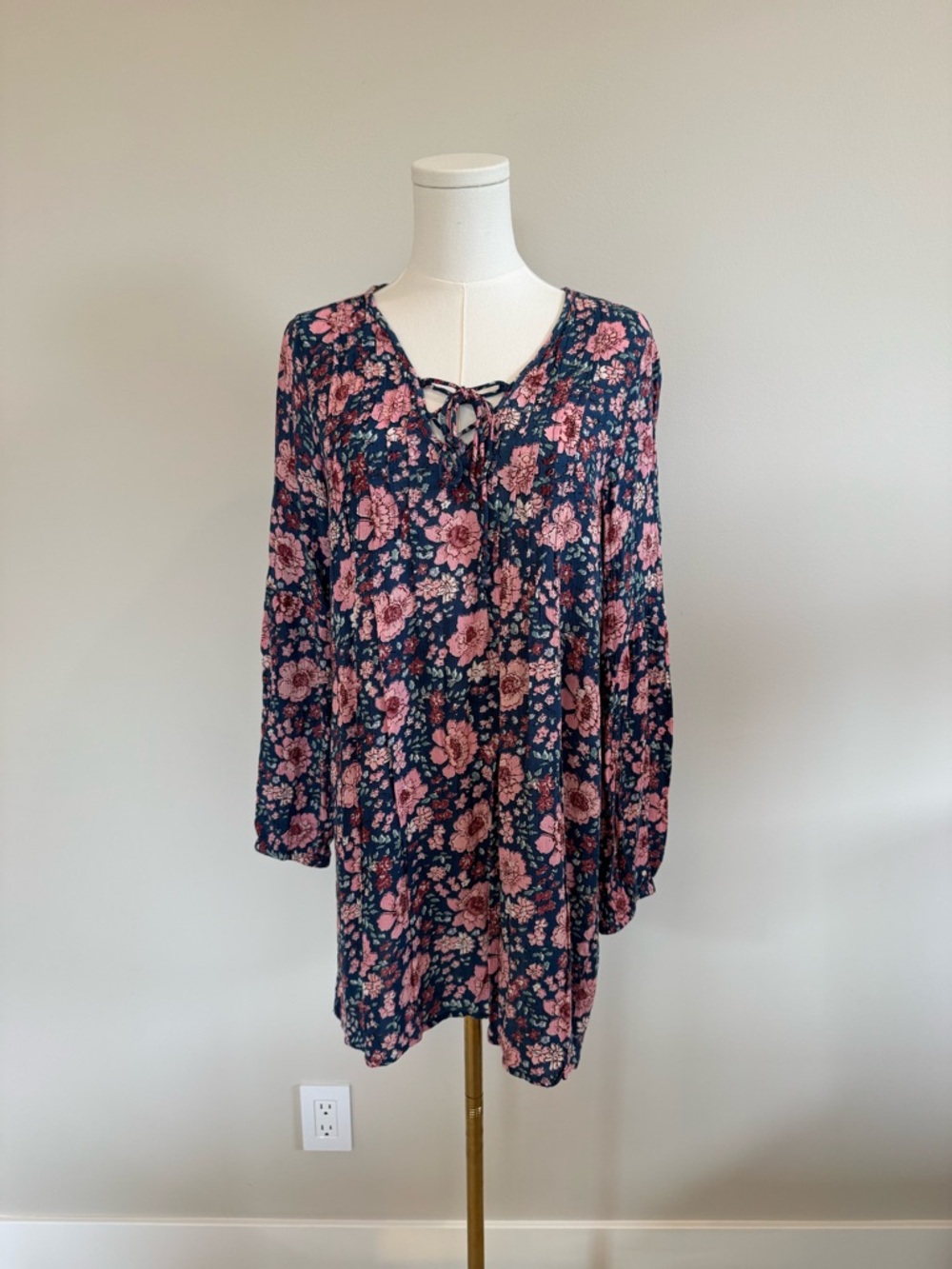 Billabong- Tie-Front Dress - Pink Floral Print